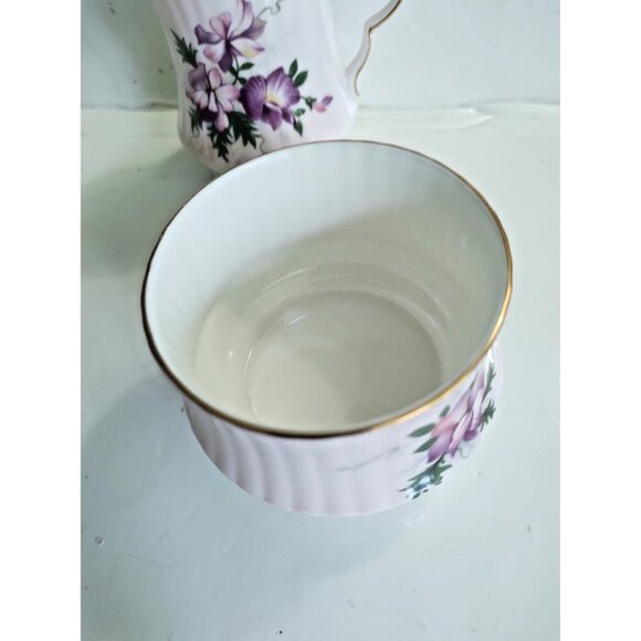 Royal Windsor Bone China Creamer & Sugar set Floral - Picture 3 of 13